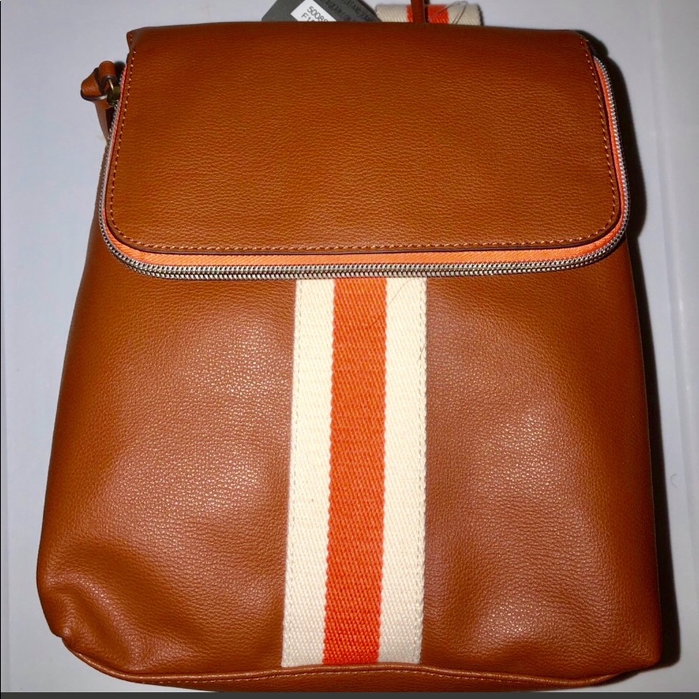 T-SHIRT AND JEANS BROWN VEGAN LEATHER BACKPACK